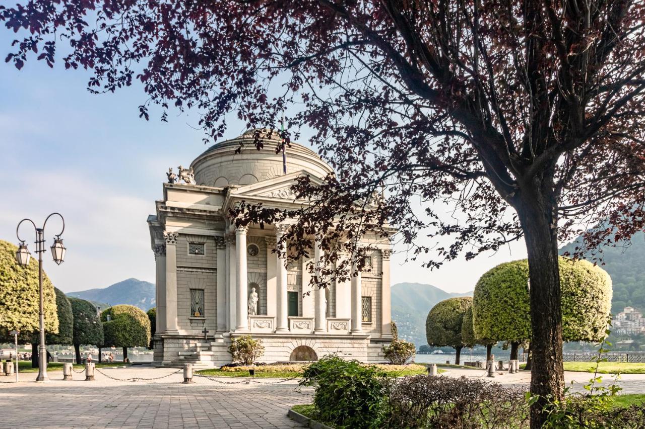 Апартаменты 5 Min Historic Center Luxury White Lotus Mansion Комо Экстерьер фото